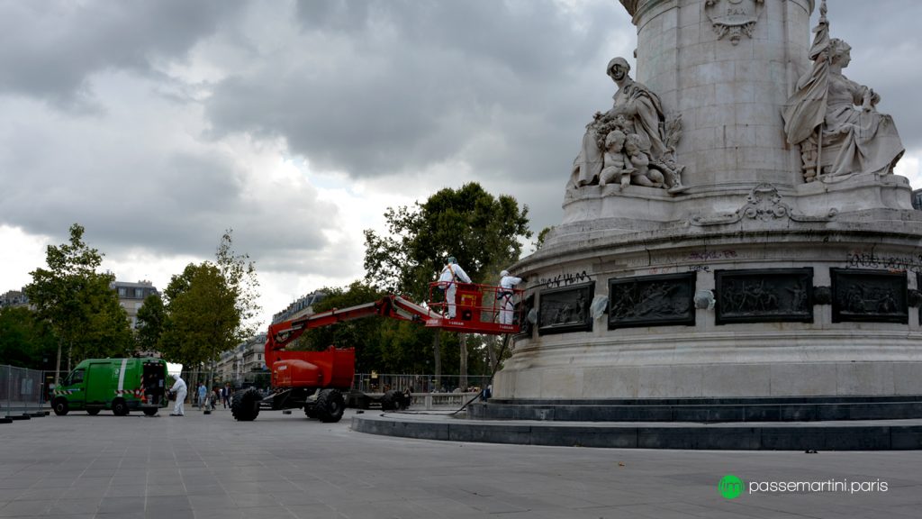 impasse martini Statue de la République, Paris août 2016